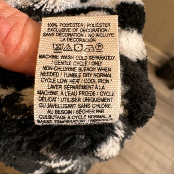 PINK by Victoria's Secret Fair Isle Robe - Medium / Large - Picture 5 of 5